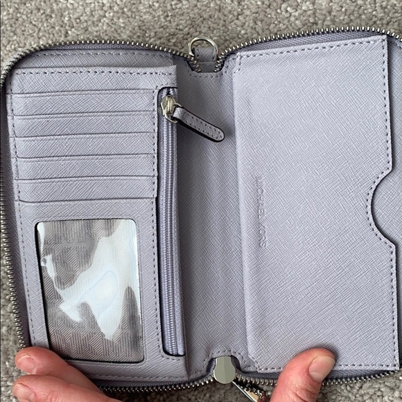 MICHAEL KORS WALLET - Picture 2 of 3